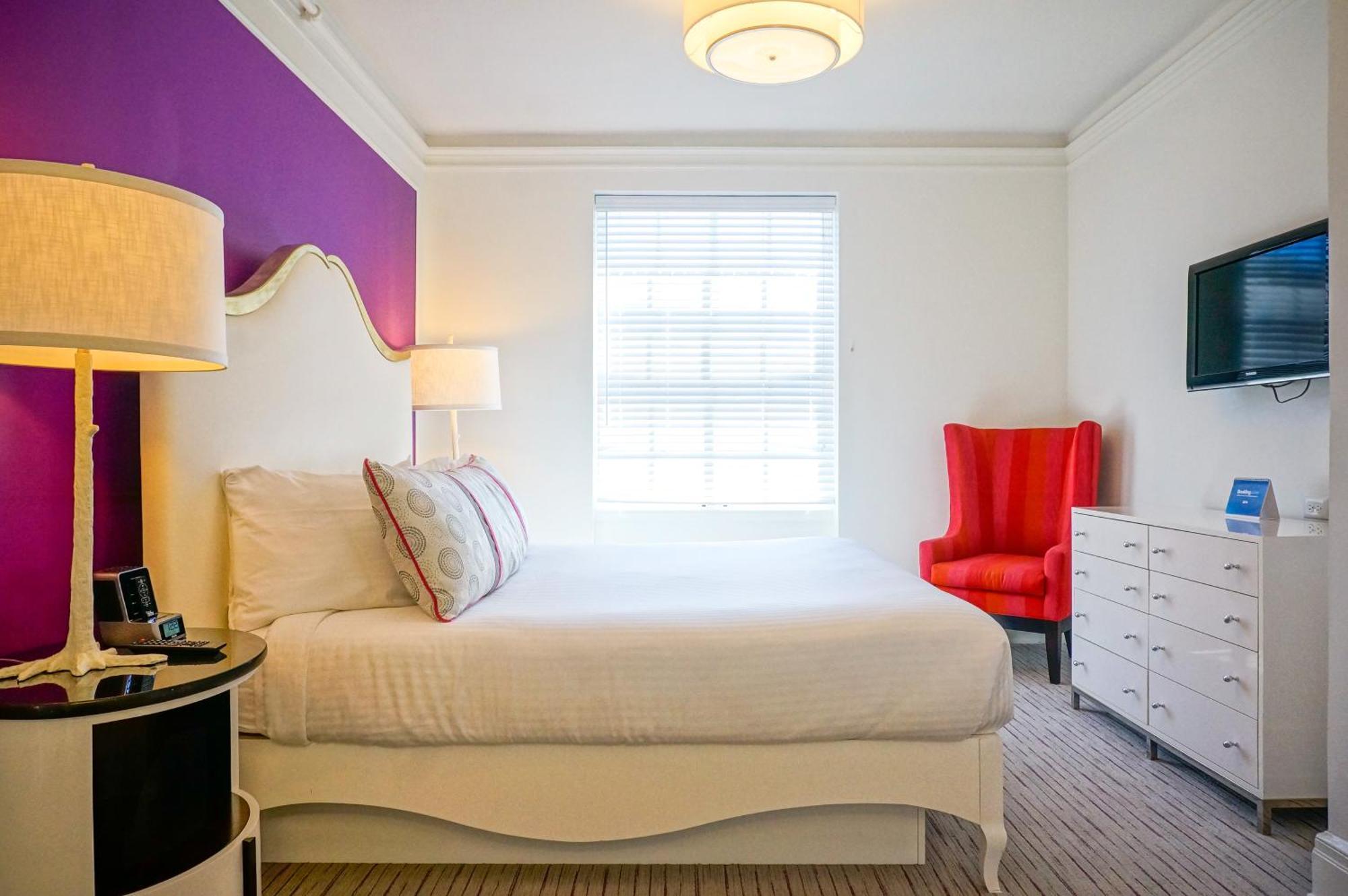 Inn At The Park San Diego Room photo