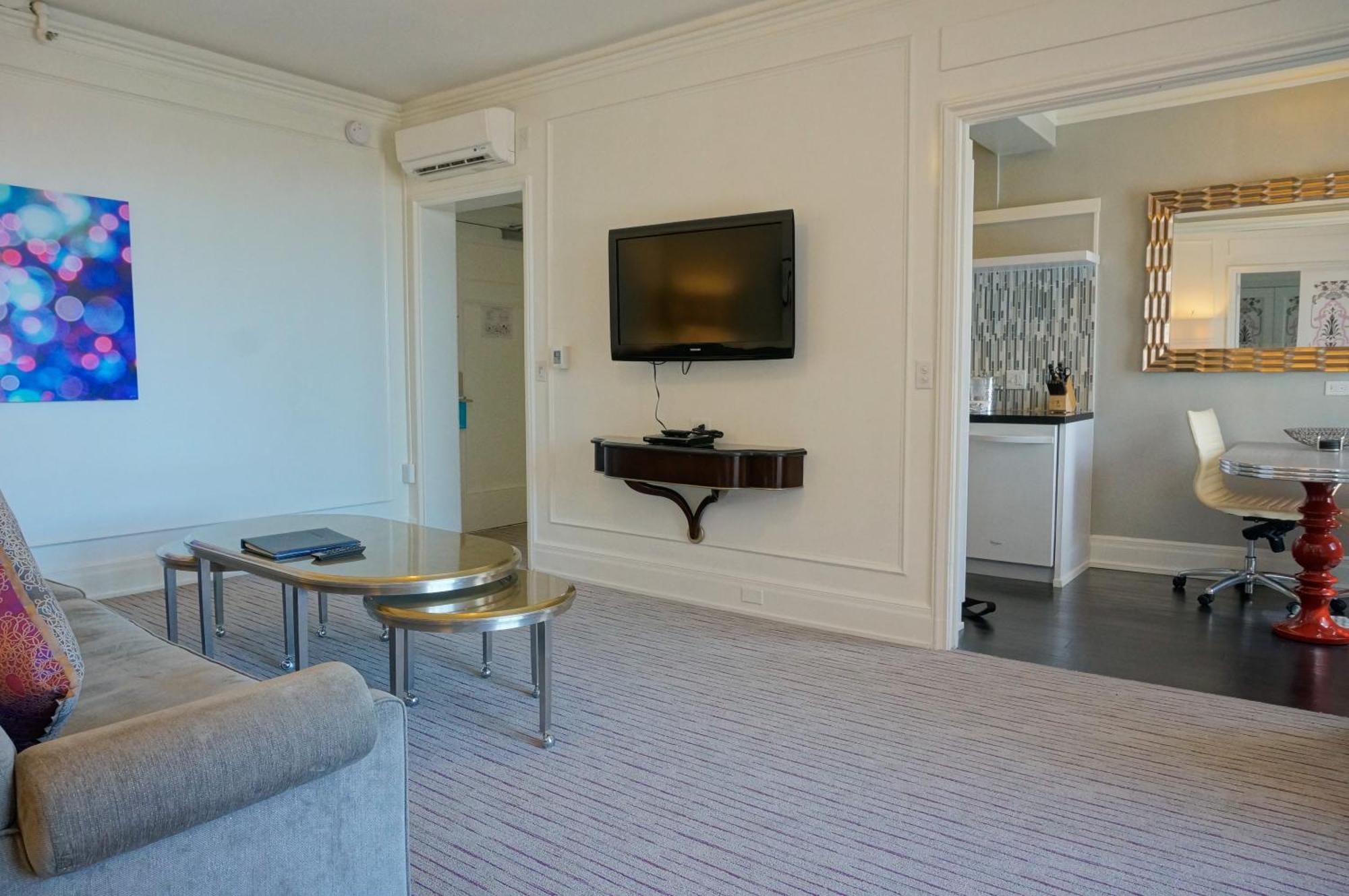 Inn At The Park San Diego Room photo