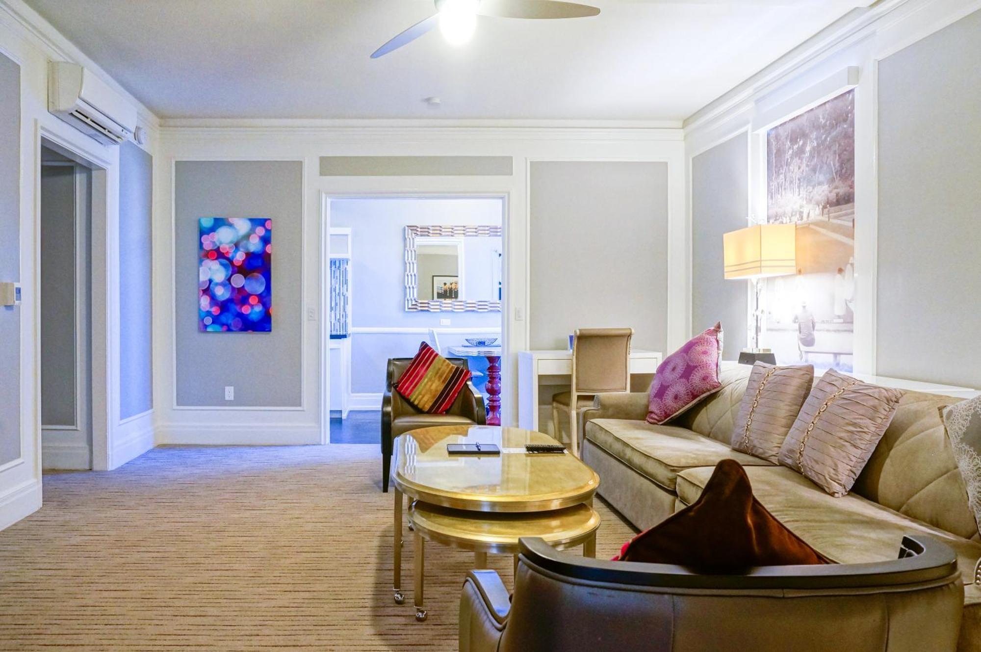 Inn At The Park San Diego Room photo